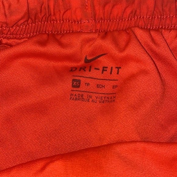 Nike Dry Fit Tempo short - Picture 3 of 3
